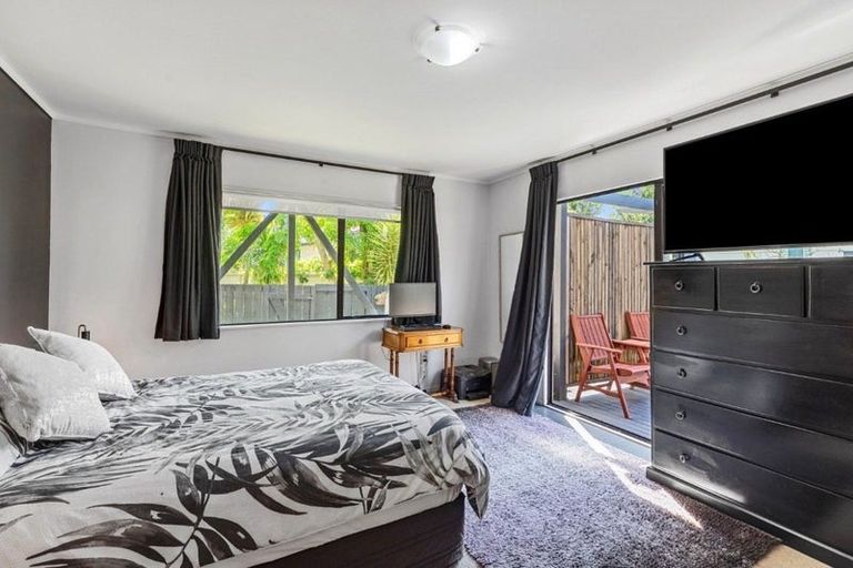 Photo of property in 10a Hayley Grove, Papamoa Beach, Papamoa, 3118