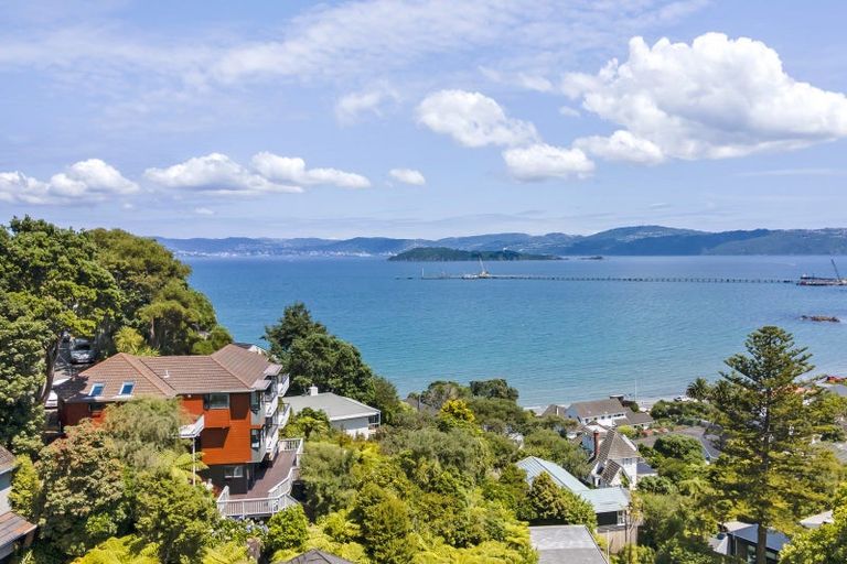 Photo of property in 32 Walter Road, Lowry Bay, Lower Hutt, 5013