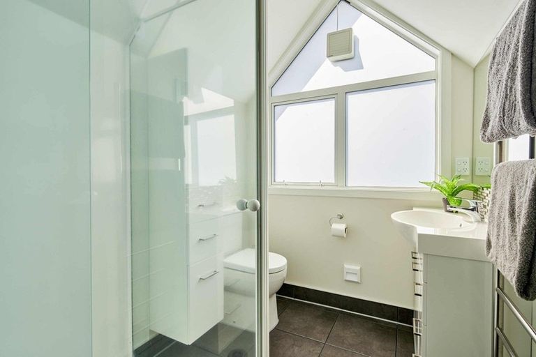 Photo of property in 68 Eskdale Road, Papakowhai, Porirua, 5024