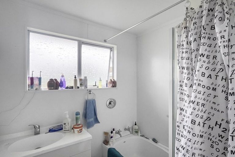 Photo of property in 43 Amberley Avenue, Westbrook, Palmerston North, 4412