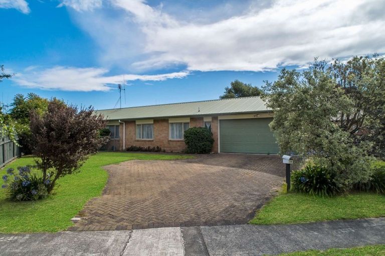 Photo of property in 19 Catalina Drive, Melville, Hamilton, 3206