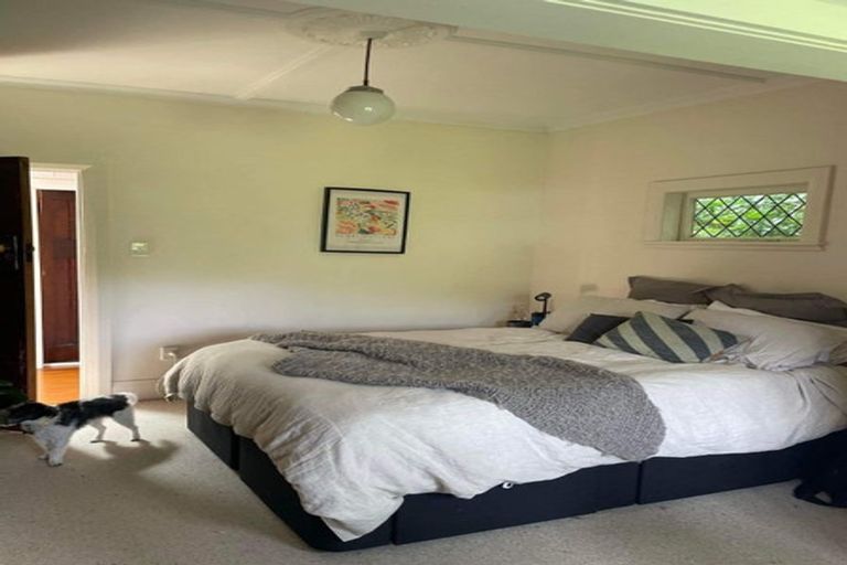 Photo of property in 54 Moana Road, Kelburn, Wellington, 6012