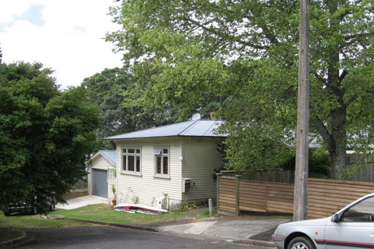Photo of property in 15-17 Awanui Street, Birkenhead, Auckland, 0626