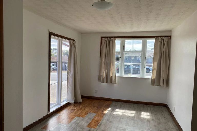 Photo of property in 87 Hillsborough Road, Hillsborough, Auckland, 1042