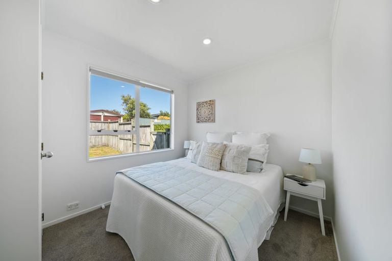 Photo of property in 4 Maraval Crescent, Grenada Village, Wellington, 6037