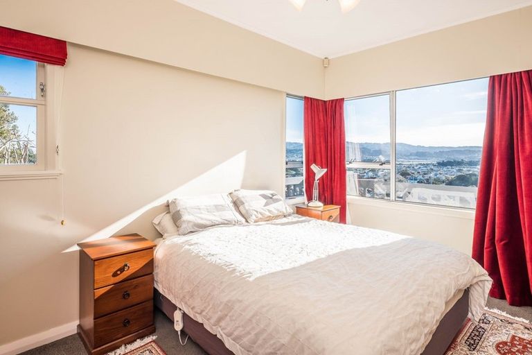 Photo of property in 57 Kinghorne Street, Strathmore Park, Wellington, 6022