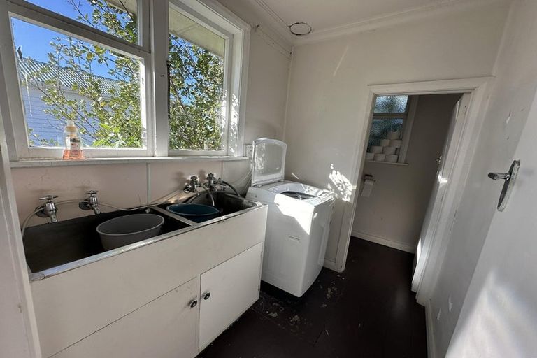 Photo of property in 10 Quinn Road, Levin, 5510