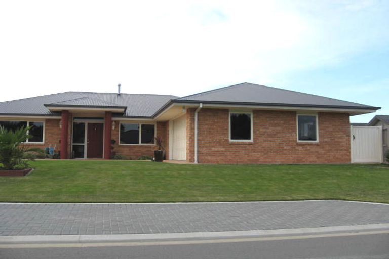 Photo of property in 8 Birchlea Court, Prebbleton, 7604