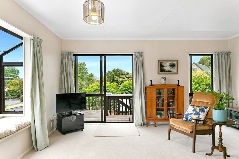 Photo of property in 2/6 Kowhai Road, Rainbow Point, Taupo, 3330
