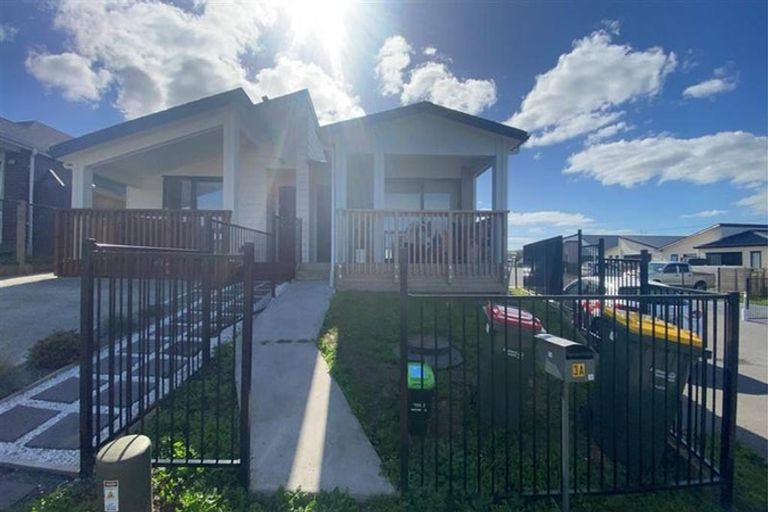 Photo of property in 3a Cronshaw Road, Karaka, Papakura, 2113