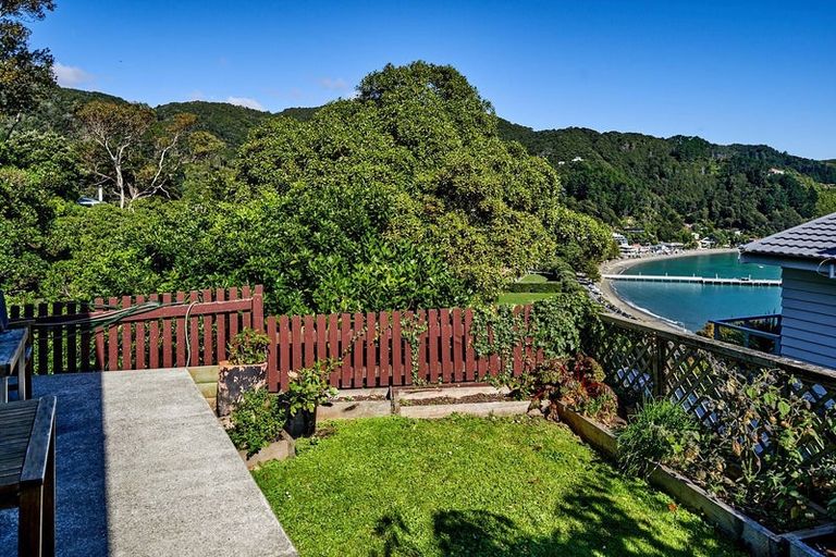 Photo of property in 54 Ferry Road, Days Bay, Lower Hutt, 5013