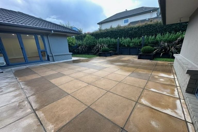 Photo of property in 14 Annalong Road, Dannemora, Auckland, 2016