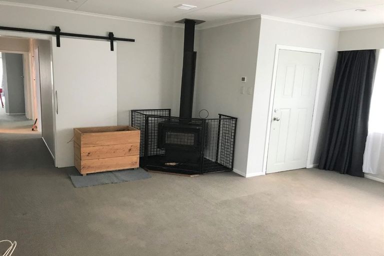 Photo of property in 28 Old South Road, Okato, 4335