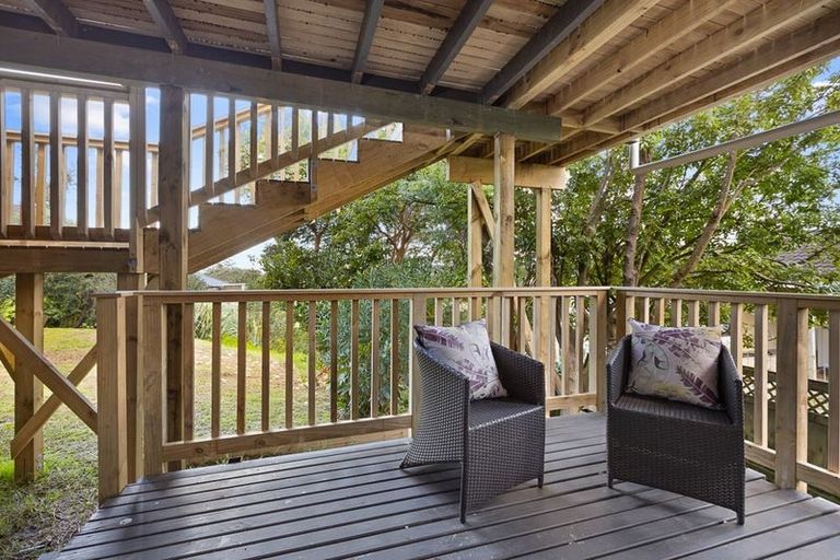 Photo of property in 2 Dunraven Place, Torbay, Auckland, 0630