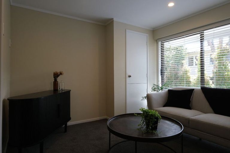 Photo of property in 1/297 Rangatira Road, Beach Haven, Auckland, 0626