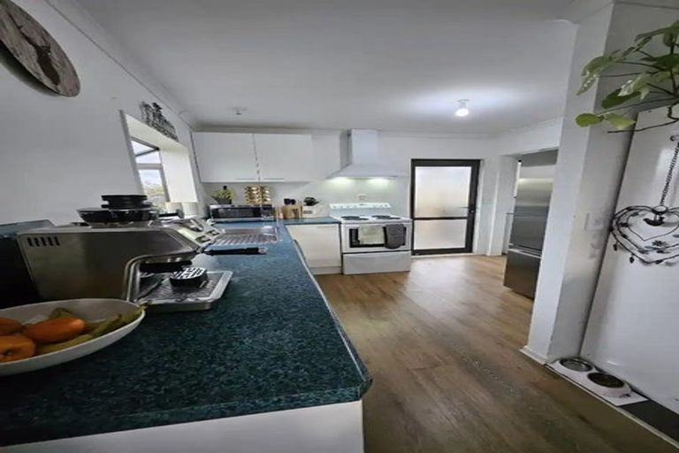 Photo of property in 16 Malcolm Street, Martinborough, 5711