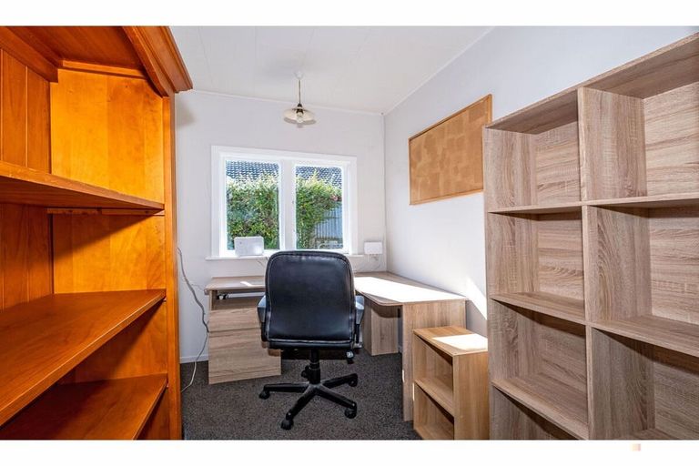 Photo of property in 10 Main North Road, Geraldine, 7930