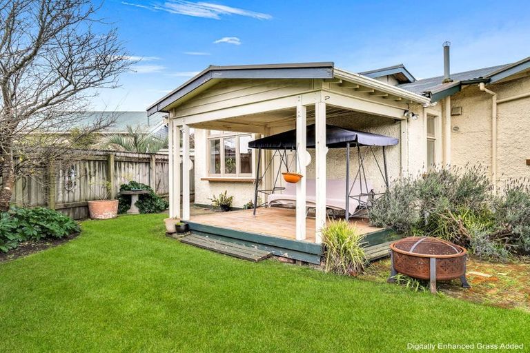Photo of property in 28 Carlton Avenue, Gonville, Whanganui, 4501