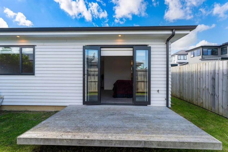 Photo of property in 9 Wheriko Avenue, Glenbrook, 2681