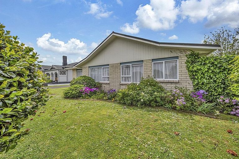 Photo of property in 24 Surrey Street, Hawera, 4610