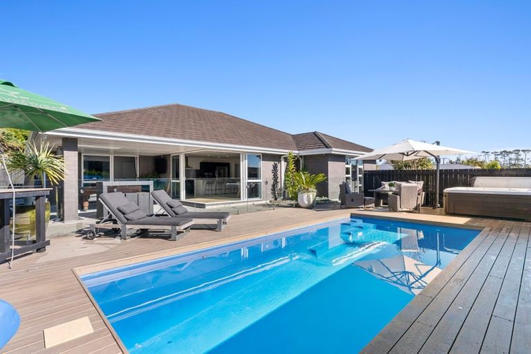 Photo of property in 35a Trigg Road, Huapai, Kumeu, 0810