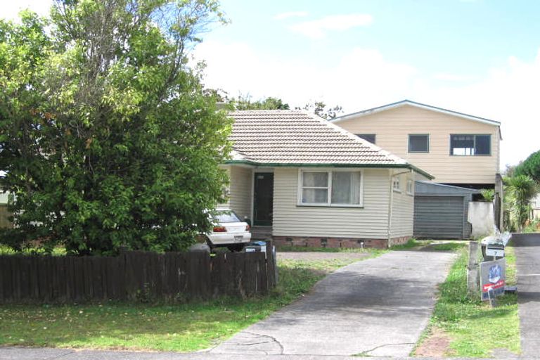 Photo of property in 9 Glendene Avenue, Glendene, Auckland, 0602