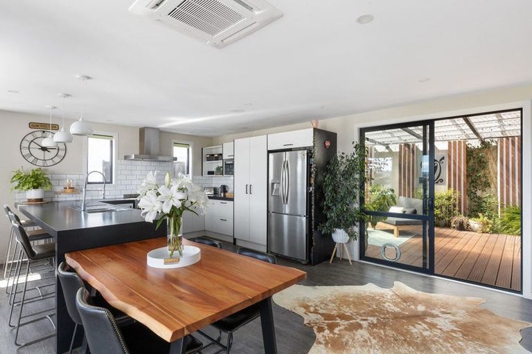 Photo of property in 16 Gyle Place, Pyes Pa, Tauranga, 3112