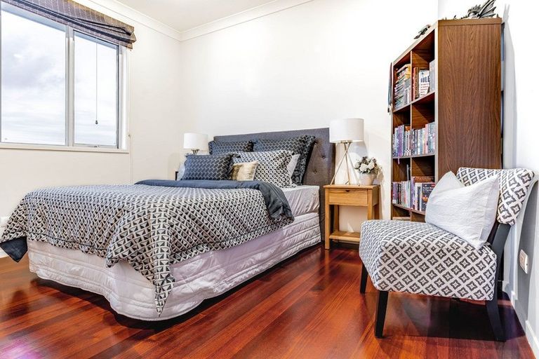 Photo of property in 64 Balboa Drive, Matakatia, Whangaparaoa, 0930