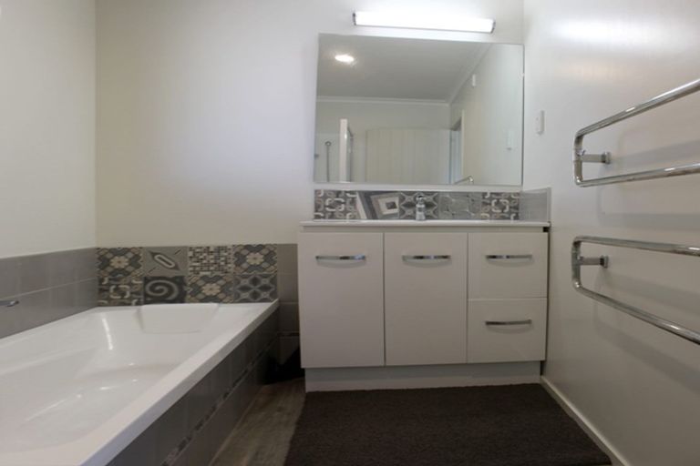 Photo of property in 44 Orbell Crescent, Te Anau, 9679