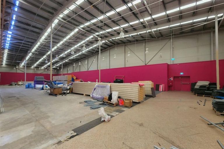 Photo of property in 350 Riccarton Road West, Mosgiel, 9092