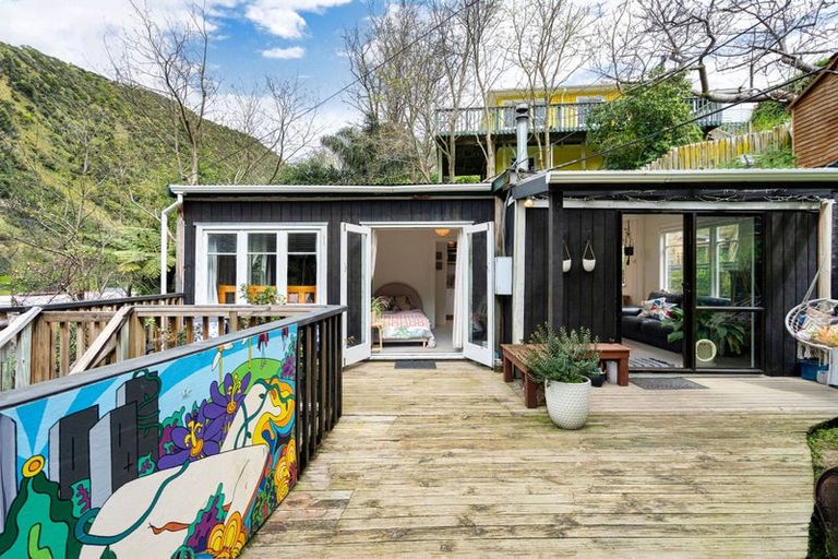 Photo of property in 56 Tilley Road, Paekakariki, 5034