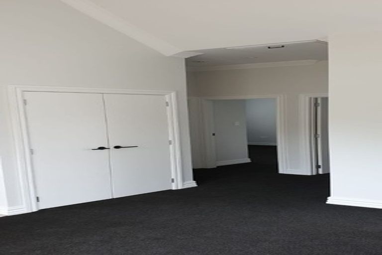 Photo of property in 53a Tauhinu Road, Miramar, Wellington, 6022