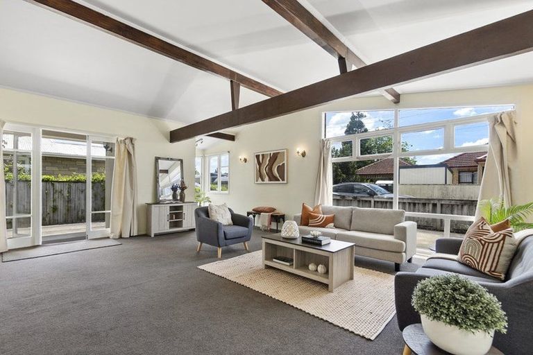 Photo of property in 24 Braid Road, St Andrews, Hamilton, 3200