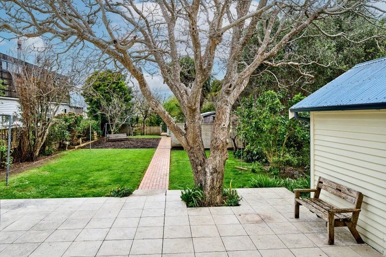 Photo of property in 20 Bloomfield Terrace, Hutt Central, Lower Hutt, 5010