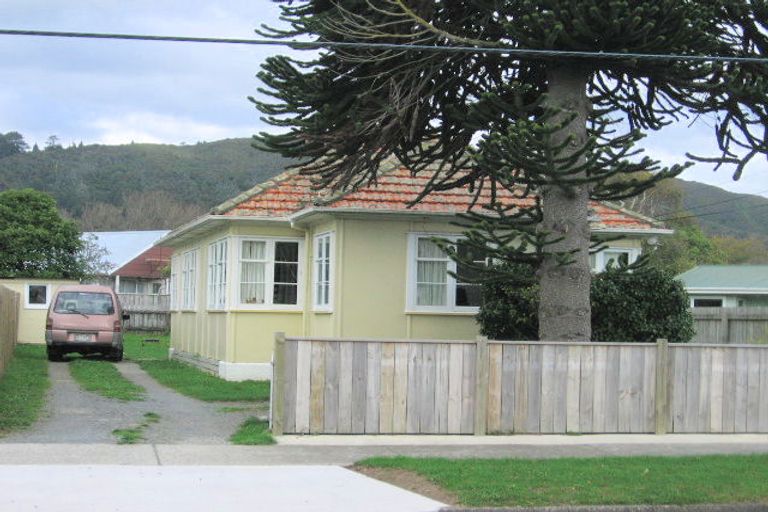 Photo of property in 140 Reynolds Street, Taita, Lower Hutt, 5011