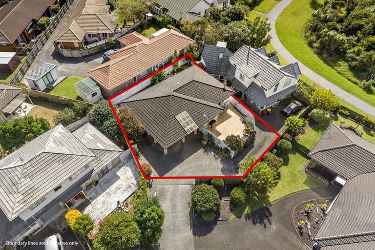 Photo of property in 1/20 Solana Court, Botany Downs, Auckland, 2010
