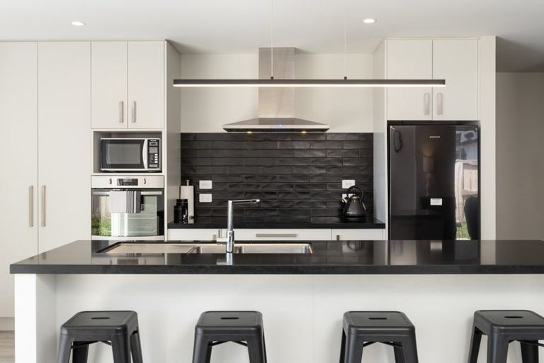 Photo of property in 63 Te Kio Crescent, Papamoa Beach, Papamoa, 3118