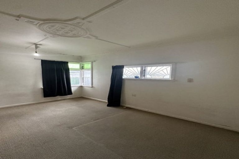 Photo of property in 209 Avenue Road West, Hastings, 4122