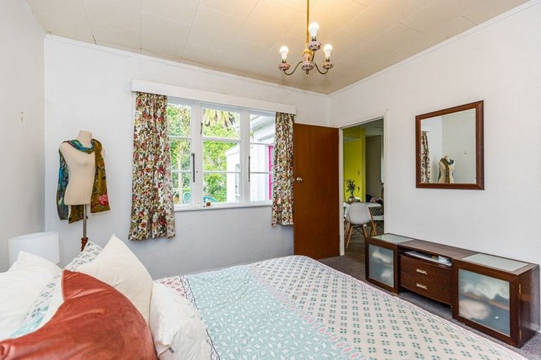 Photo of property in 16 Clapham Place, Whanganui East, Whanganui, 4500