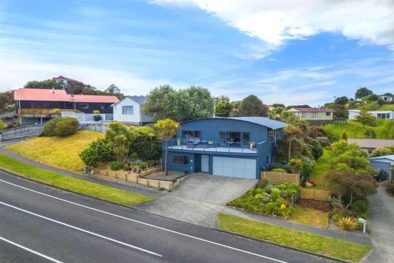 Photo of property in 141 Weggery Drive, Waikanae Beach, Waikanae, 5036