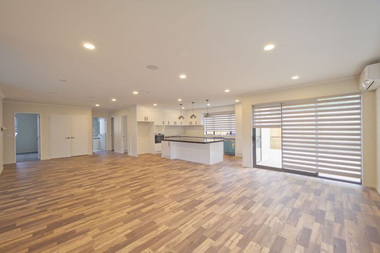 Photo of property in 31 Vazey Way, Hobsonville, Auckland, 0618