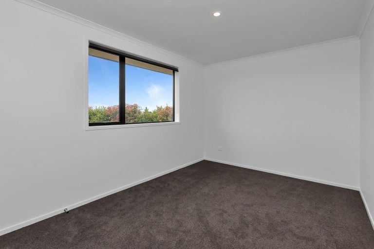 Photo of property in 15 Te Taniwha Road, One Tree Point, 0118
