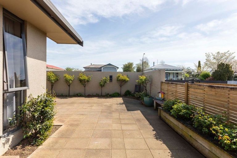 Photo of property in 35 Mcphee Street, Dannevirke, 4930