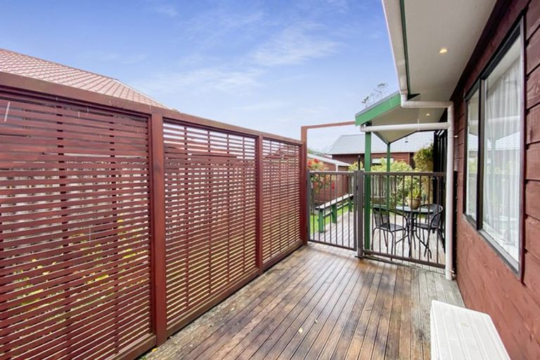 Photo of property in 4/390 West Coast Road, Glen Eden, Auckland, 0602