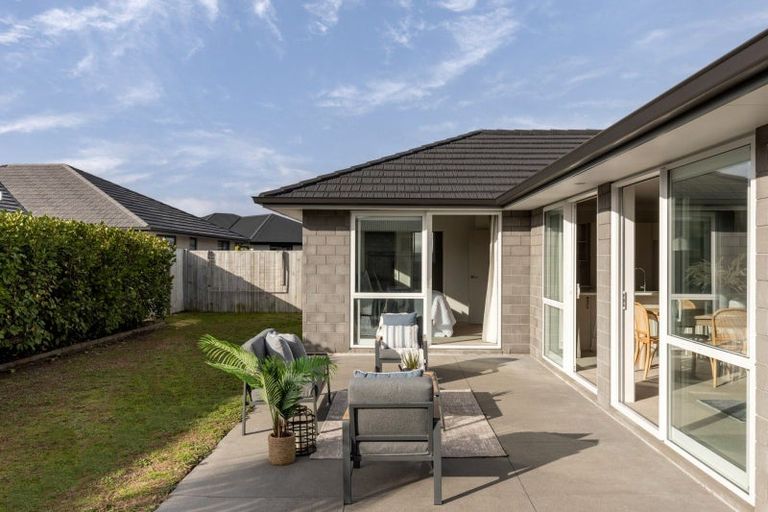 Photo of property in 10 Te Kio Crescent, Papamoa Beach, Papamoa, 3118