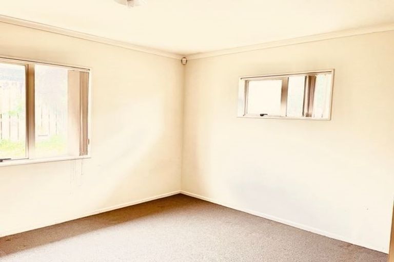 Photo of property in 15 Saybrook Place, Mangere, Auckland, 2022