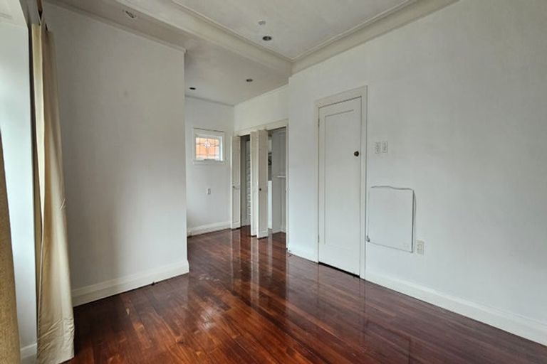 Photo of property in 27 Atkin Avenue, Mission Bay, Auckland, 1071