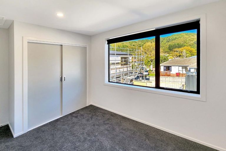 Photo of property in 4/11 Lees Grove, Wainuiomata, Lower Hutt, 5014