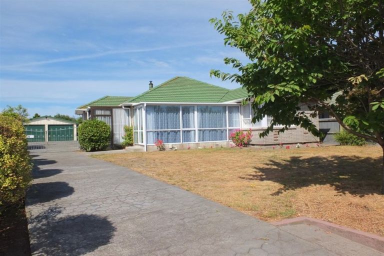 Photo of property in 1/50 Vancouver Crescent, Wainoni, Christchurch, 8061