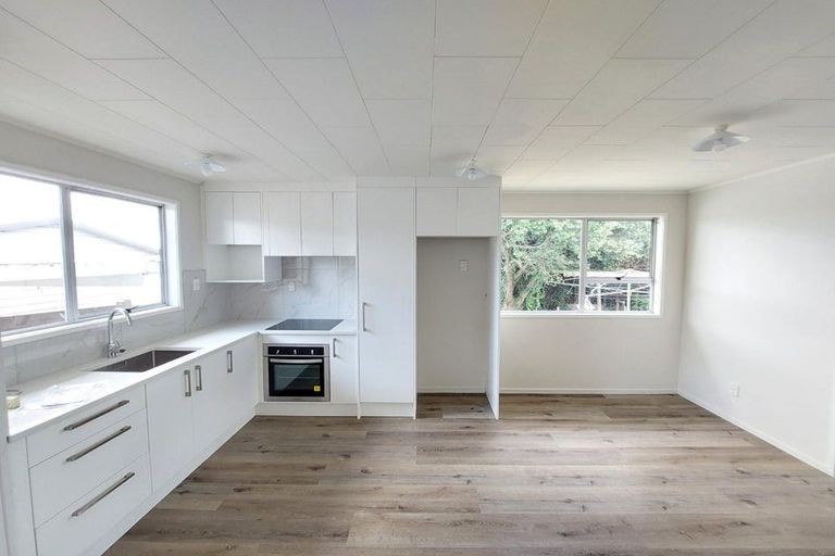 Photo of property in 11 Gambare Place, Wattle Downs, Auckland, 2103